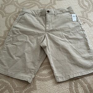 NWT GAP Flex Men's Casual Khaki Shorts 12" Inseam Sz 31 tan Blue #440988